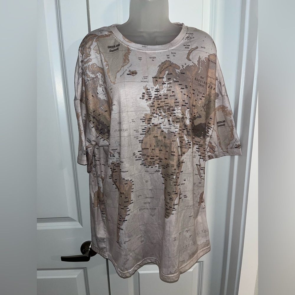 SHEIN Tan World Map Natural Short Sleeve Shirt Size Large